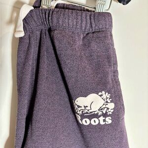 Roots Canada Women's
Sweatpants
Size Small Purple